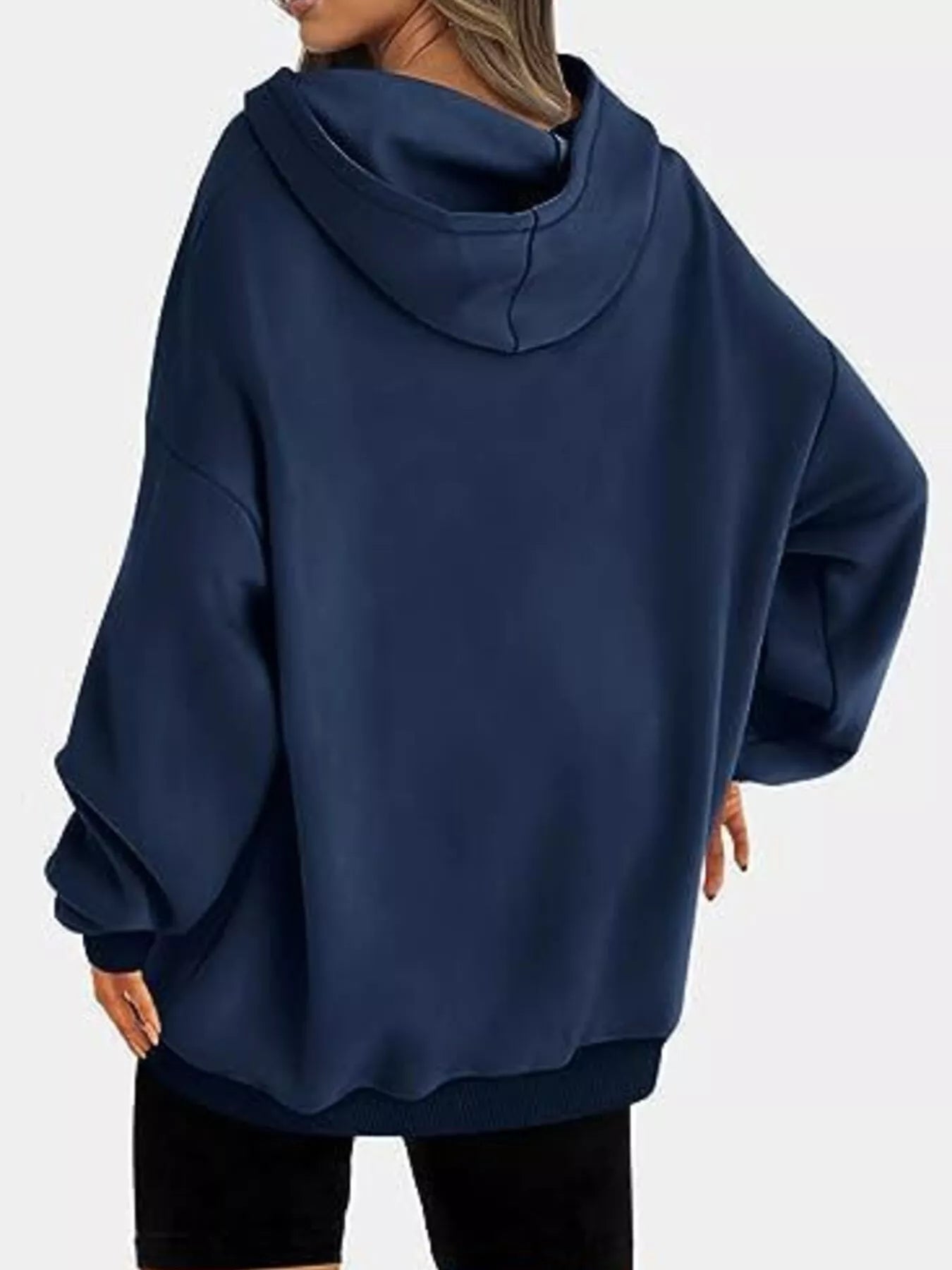 Sudadera con capucha de manga larga y hombros caídos